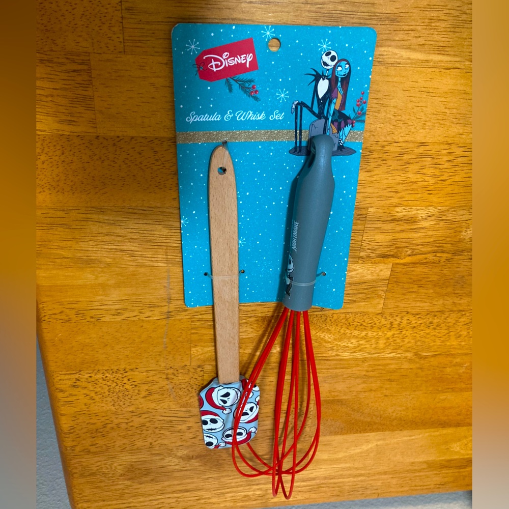 Disneys Nightmare Before Christmas Spatula & Whisk Holiday Set